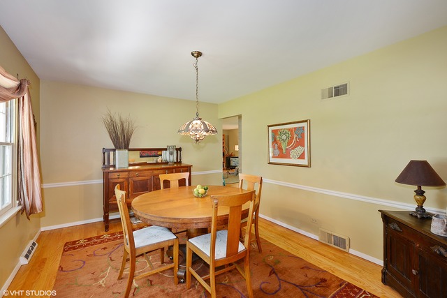 1576 Burning Trl, Wheaton, IL 60189 photo 4