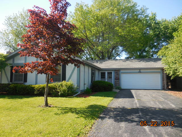 751 E Cunningham Dr, Palatine, IL 60074 photo 2
