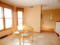 4956 Markell Ln, Cherry Valley, IL 61016 photo 8