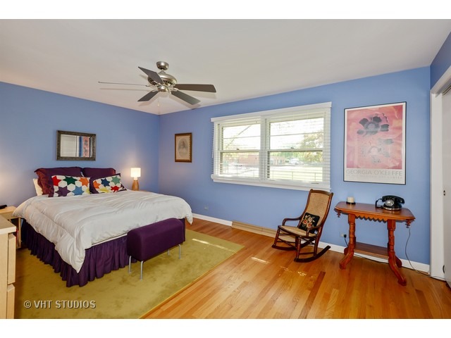 881 S Mitchell Ave, Elmhurst, IL 60126 photo 6