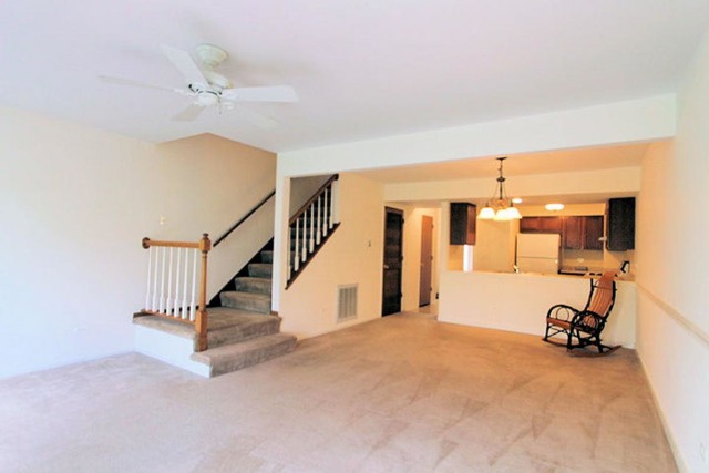 1733 Pine St, Mchenry, IL 60050 photo 3