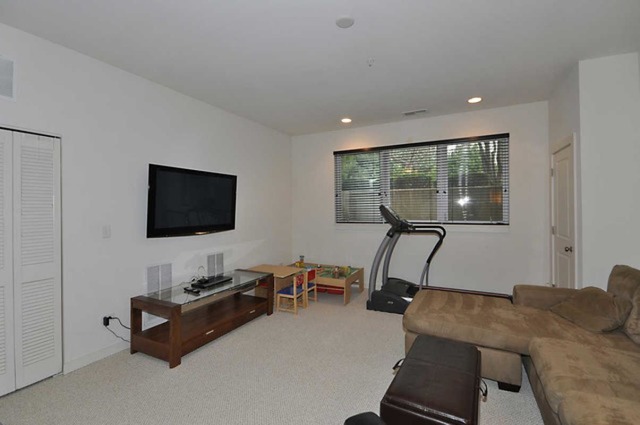 656 1st Ave, Des Plaines, IL 60016 photo 9