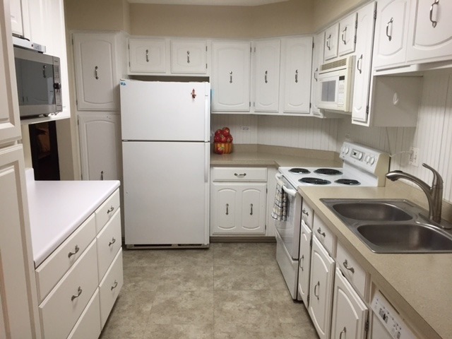 3825 W Devon Ave #301, Chicago, IL 60659 photo 2