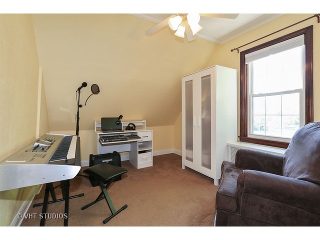 1738 Birch St, Des Plaines, IL 60018 photo 14