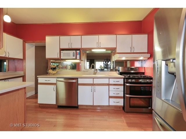 1738 Birch St, Des Plaines, IL 60018 photo 6