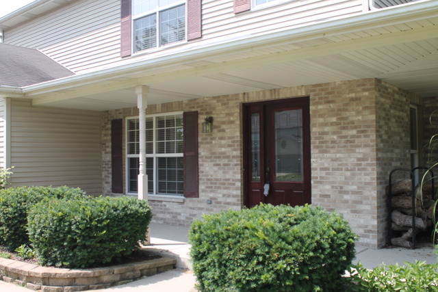 3215 Chestnut Dr, Mchenry, IL 60050 photo 2