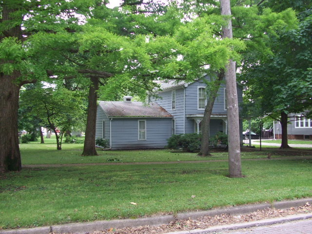 416 E 2nd St, Gilman, IL 60938 photo 7