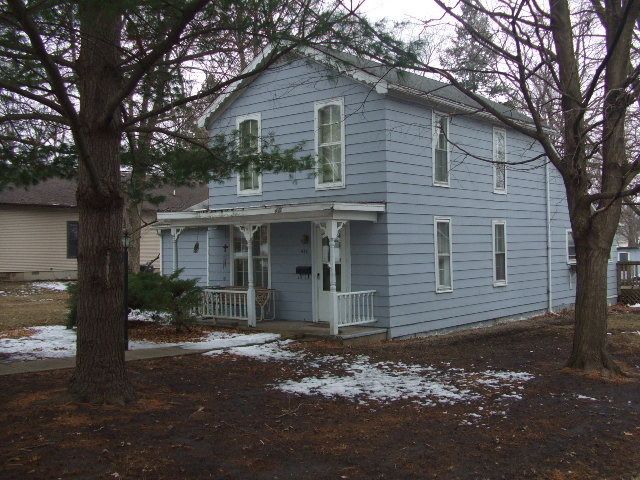 416 E 2nd St, Gilman, IL 60938 photo 1