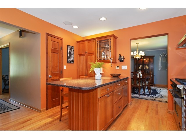 805 Rolling Pass, Glenview, IL 60025 photo 4