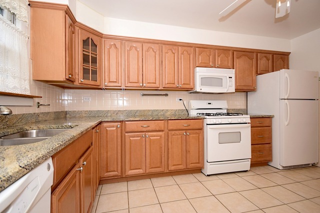 439 Shenstone Rd, Riverside, IL 60546 photo 12