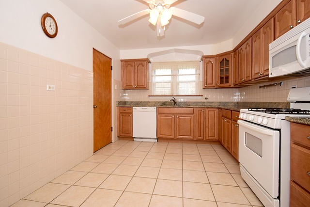 439 Shenstone Rd, Riverside, IL 60546 photo 11
