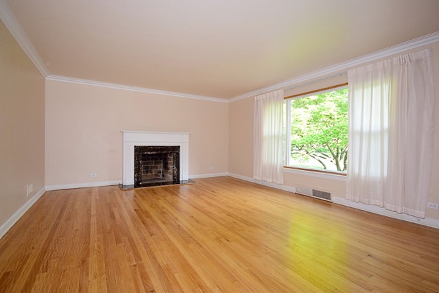 439 Shenstone Rd, Riverside, IL 60546 photo 4