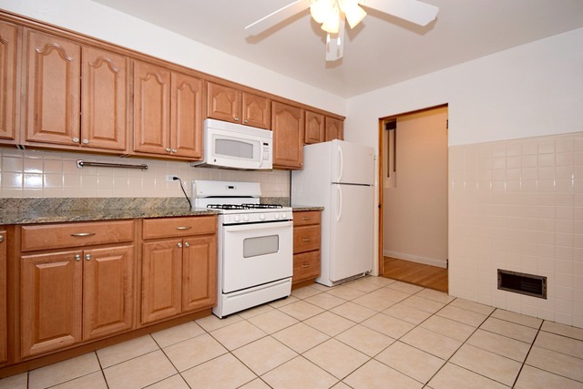 439 Shenstone Rd, Riverside, IL 60546 photo 13