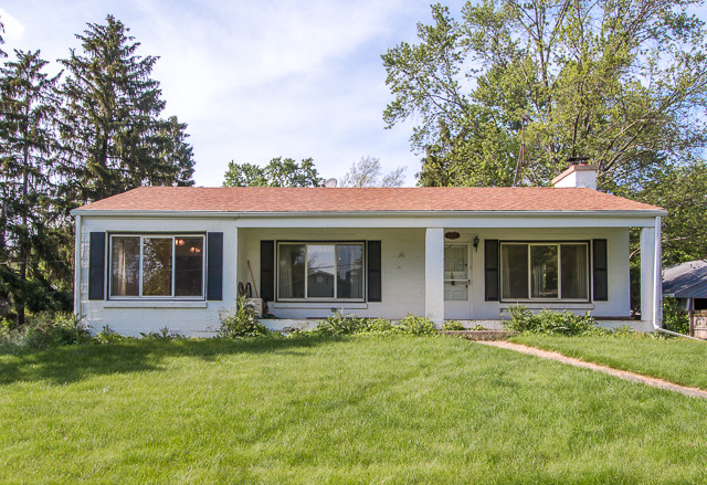 1411 Daly Rd, Wheaton, IL 60187 photo 1