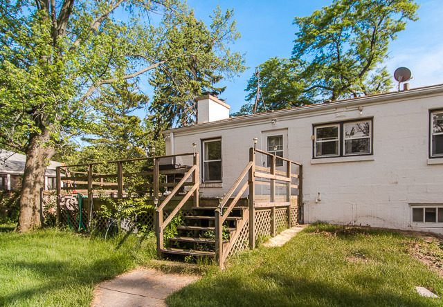 1411 Daly Rd, Wheaton, IL 60187 photo 6
