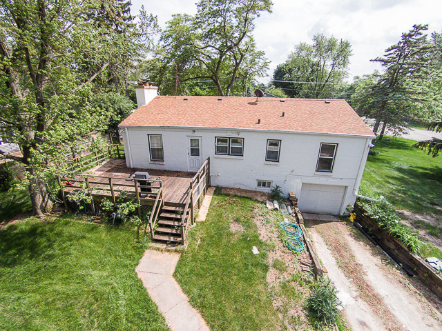 1411 Daly Rd, Wheaton, IL 60187 photo 4