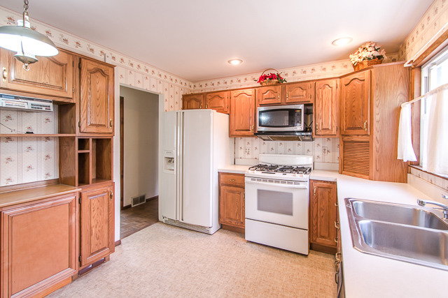 1411 Daly Rd, Wheaton, IL 60187 photo 15