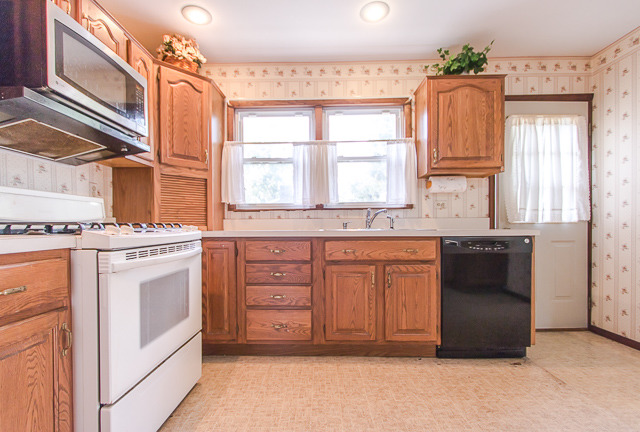 1411 Daly Rd, Wheaton, IL 60187 photo 17
