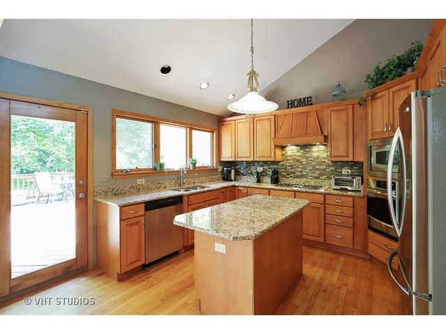 29 W531 Sunset Ridge Dr, Bartlett, IL 60103 photo 5