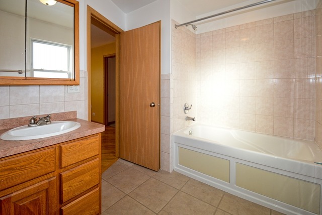 7310 W 58th St, Summit Argo, IL 60501 photo 12