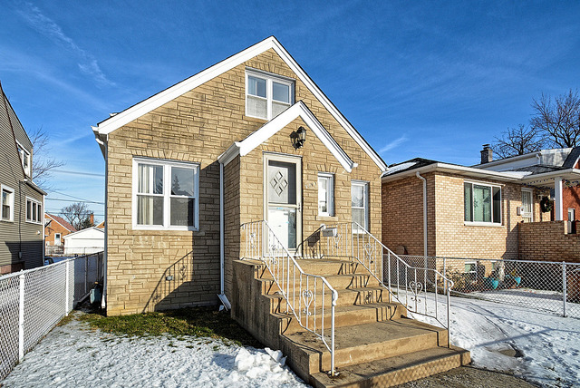 7310 W 58th St, Summit Argo, IL 60501 photo 1