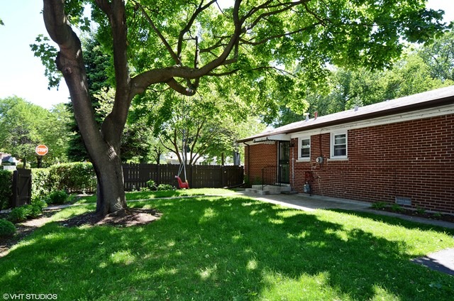 2001 Main St, Evanston, IL 60202 photo 10