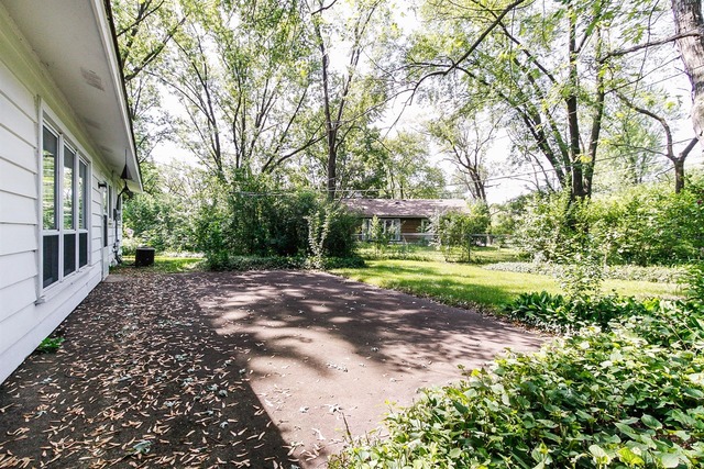 584 Durham Ct, Hoffman Estates, IL 60169 photo 17