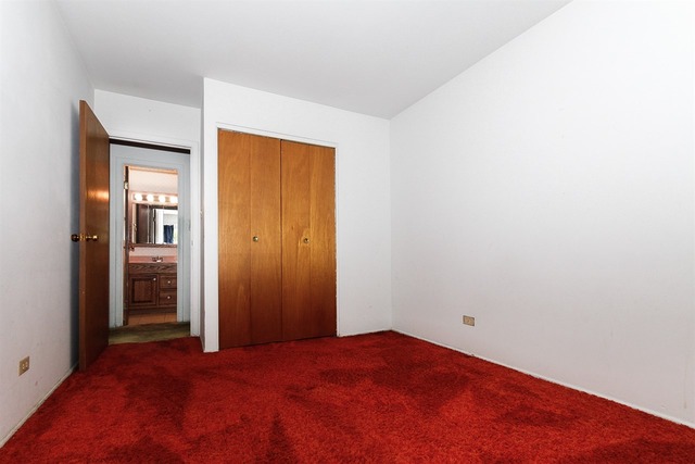 584 Durham Ct, Hoffman Estates, IL 60169 photo 14