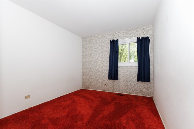 584 Durham Ct, Hoffman Estates, IL 60169 photo 13