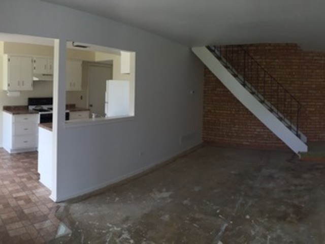 320 Joan Ct #C, Bartlett, IL 60103 photo 1
