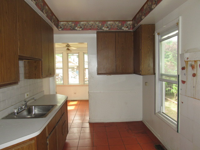 2452 Cochran St, Blue Island, IL 60406 photo 7