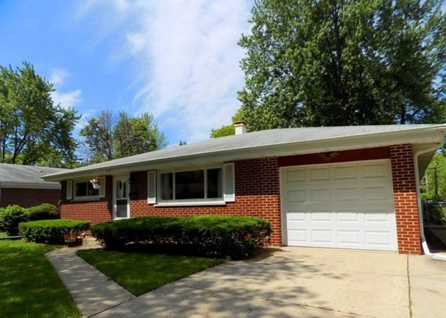 318 Thelma Ct, Wheeling, IL 60090 photo 1