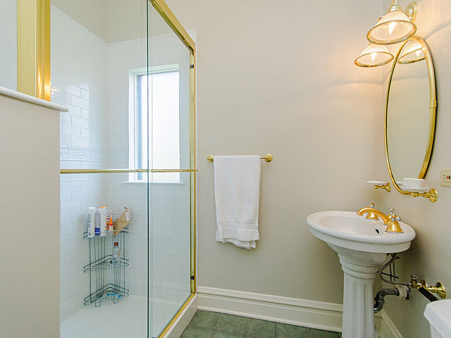 1421 Maple Ave, Evanston, IL 60201 photo 17