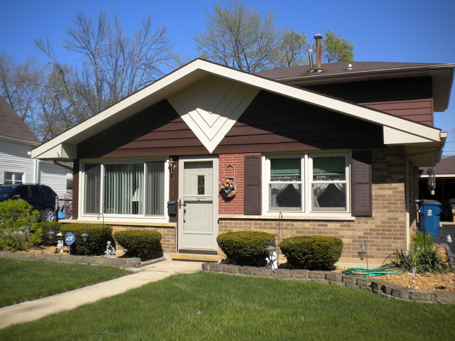 3017 Wallace Ave, Steger, IL 60475 photo 2
