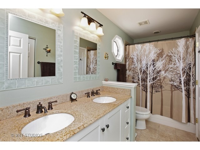 450 Flora Dr, Algonquin, IL 60102 photo 6