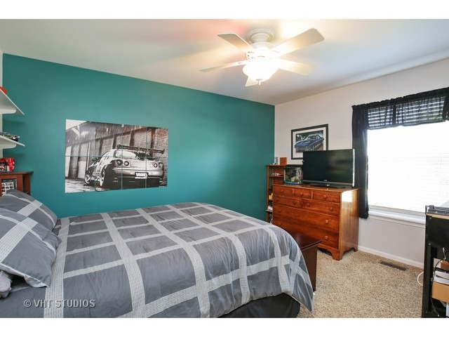 450 Flora Dr, Algonquin, IL 60102 photo 7
