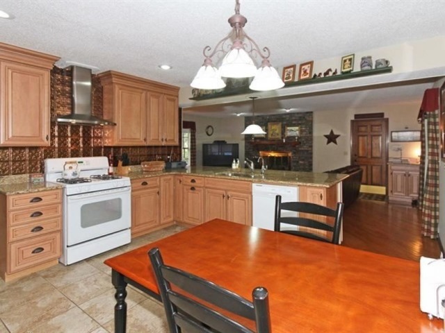 9 N799 Beckman Trl, Elgin, IL 60124 photo 7