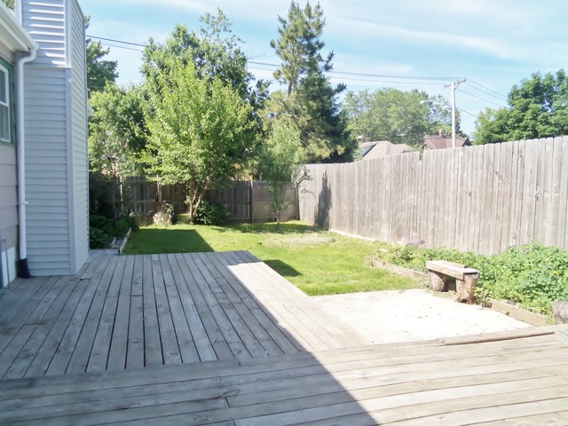 475 Locust St, Elgin, IL 60123 photo 14