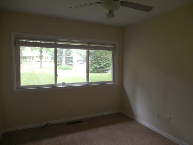 8 Elmwood Dr, Kankakee, IL 60901 photo 9