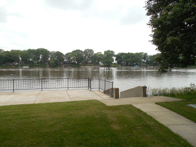 8 Elmwood Dr, Kankakee, IL 60901 photo 15