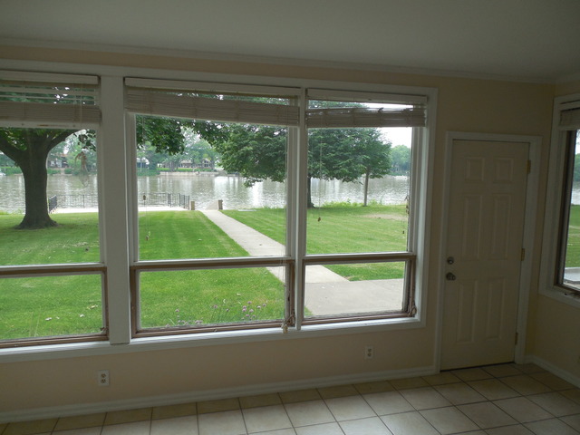 8 Elmwood Dr, Kankakee, IL 60901 photo 4