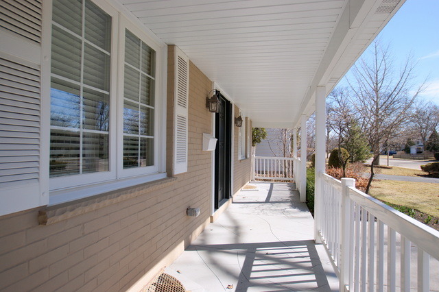 1308 Hackberry Rd, Deerfield, IL 60015 photo 2