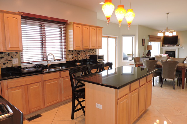 901 Warwick Dr, Matteson, IL 60443 photo 5