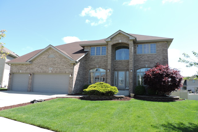 901 Warwick Dr, Matteson, IL 60443 photo 1