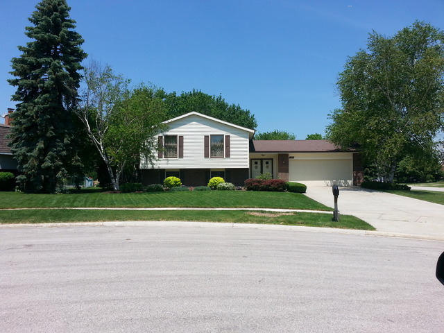 1484 Coloma Pl, Wheaton, IL 60189 photo 1