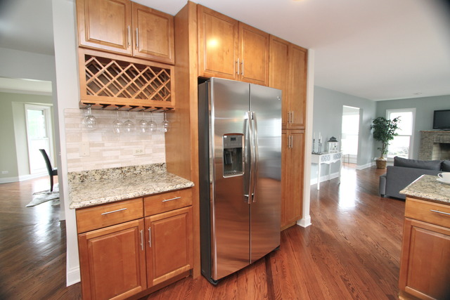 980 Harmon Blvd, Hoffman Estates, IL 60169 photo 4