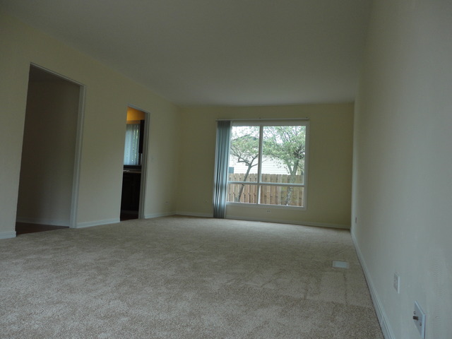 2065 Carleton Rd, Hoffman Estates, IL 60169 photo 11