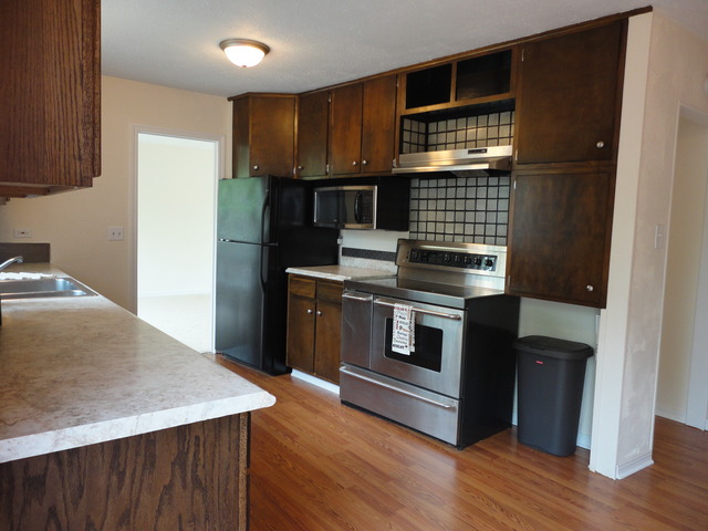 2065 Carleton Rd, Hoffman Estates, IL 60169 photo 7