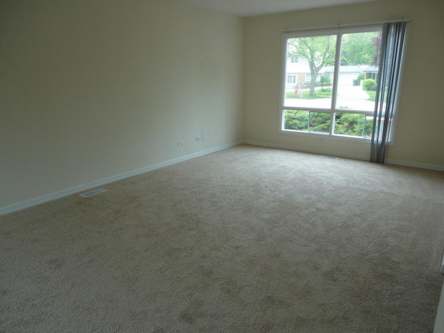 2065 Carleton Rd, Hoffman Estates, IL 60169 photo 10
