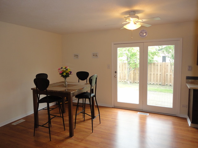 2065 Carleton Rd, Hoffman Estates, IL 60169 photo 5